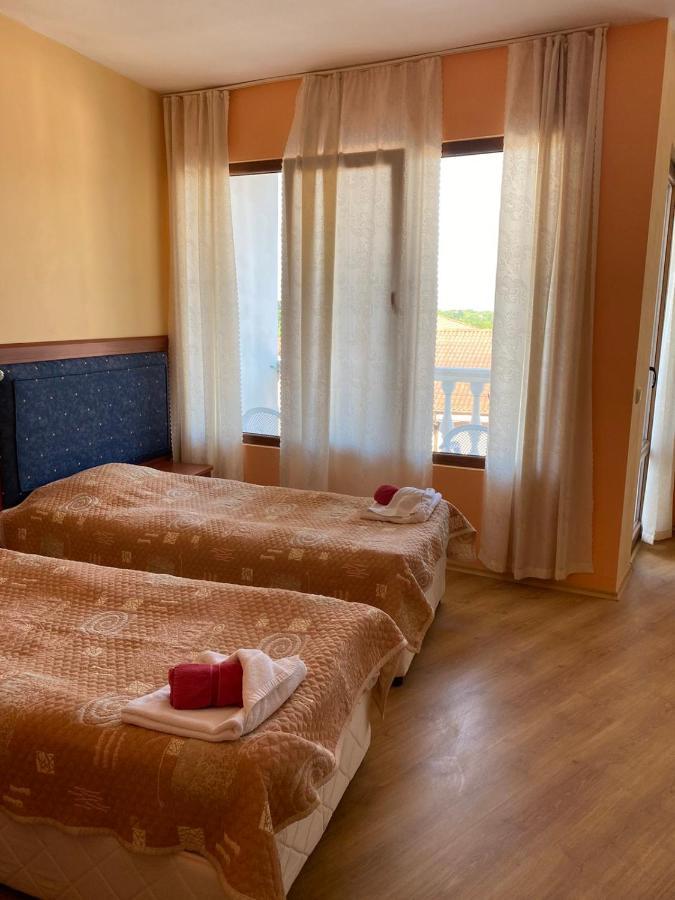 Pancho Family Hotel كرانيفو المظهر الخارجي الصورة