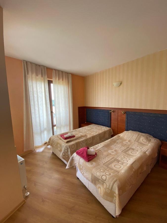 Pancho Family Hotel كرانيفو المظهر الخارجي الصورة